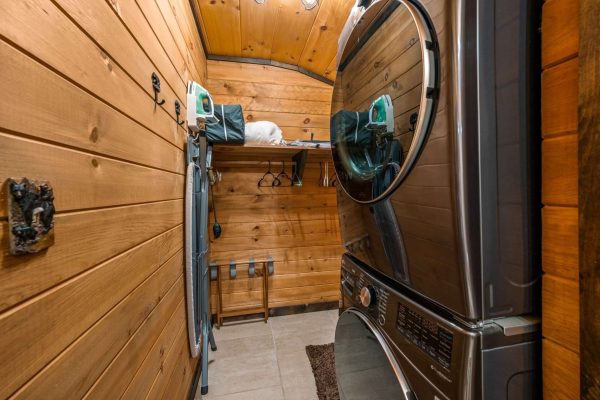Bear Cub Walk in Closet and LG Washer and Dryer